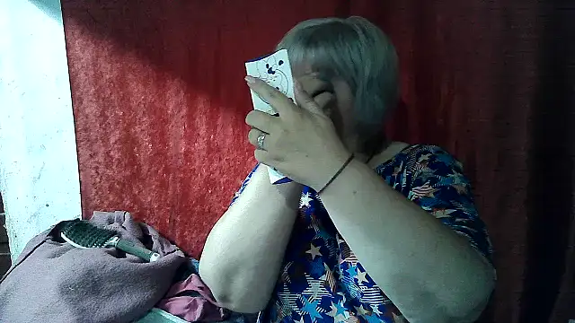 Snapshot of Gina_Marlyn chatting on 05-15-26, 07:56 Gina Marlyn online show from 05-15-26, 07:56