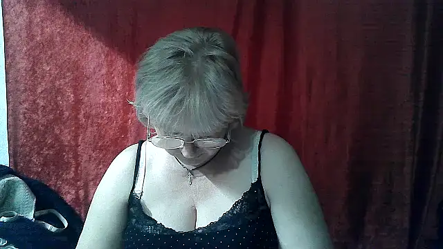 Snapshot of Gina_Marlyn chatting on 04-30-26, 08:05 Gina Marlyn online show from 04-30-26, 08:05