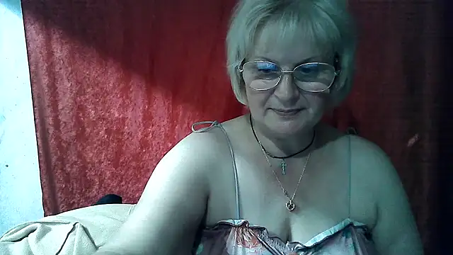 Snapshot of Gina_Marlyn chatting on 05-10-26, 08:00 Gina Marlyn online show from 05-10-26, 08:00