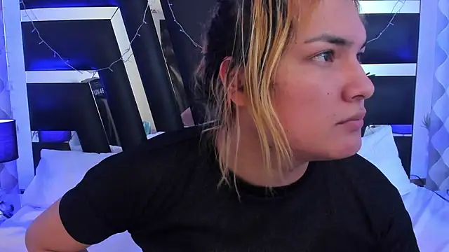 Snapshot of katya_kozlov chatting on 09-13-25, 05:07 katya kozlov online show from 09-13-25, 05:07