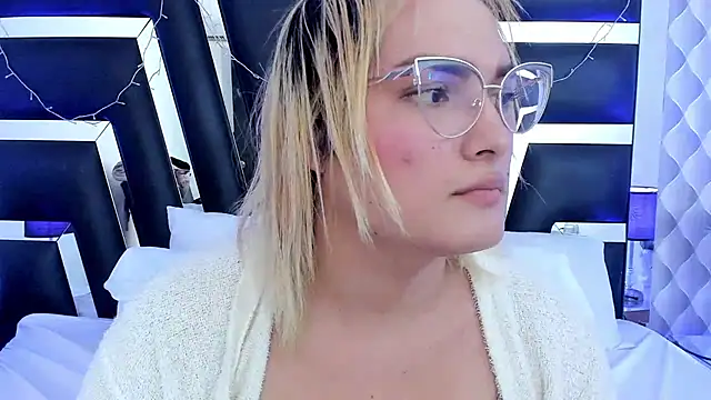 Snapshot of katya_kozlov chatting on 02-26-25, 07:23 katya kozlov online show from 02-26-25, 07:23