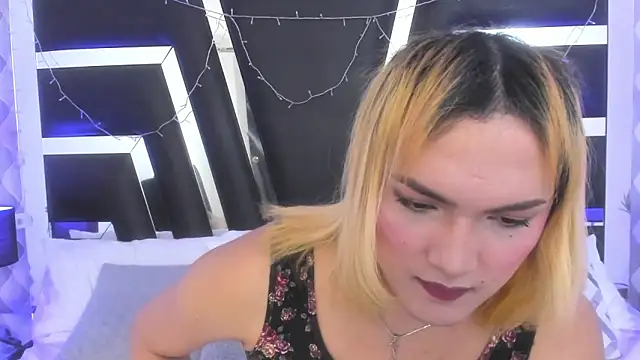 Snapshot of katya_kozlov chatting on 09-21-25, 06:40 katya kozlov online show from 09-21-25, 06:40