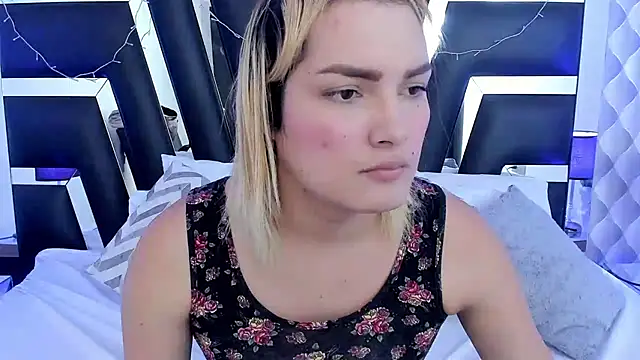 Snapshot of katya_kozlov chatting on 02-26-25, 04:19 katya kozlov online show from 02-26-25, 04:19