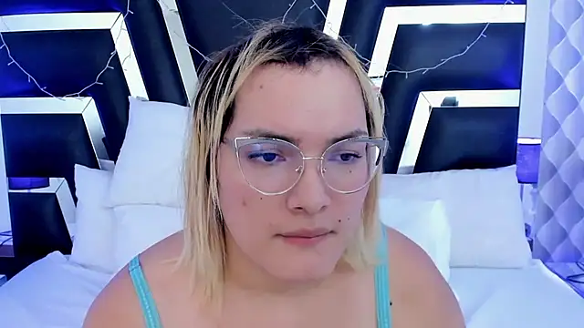 Snapshot of katya_kozlov chatting on 03-06-25, 06:41 katya kozlov online show from 03-06-25, 06:41