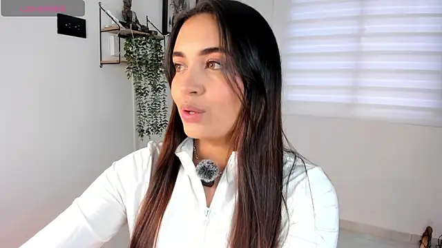 Snapshot of aisha_es chatting on 05-19-26, 09:11 aisha es online show from 05-19-26, 09:11
