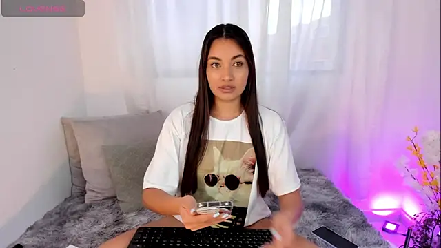 aisha es online show from 10-04-25, 06:20