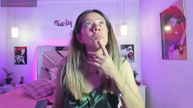 Karly moon online show from 11-20-25, 05:19