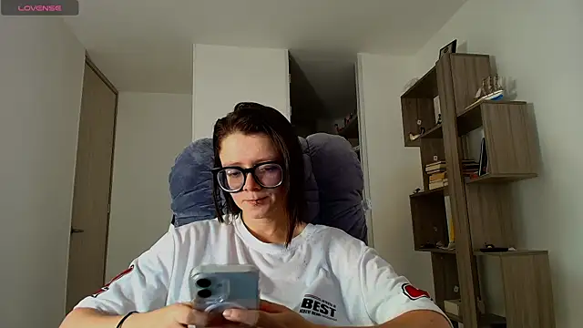 Arya starrk online show from 11-17-25, 01:59