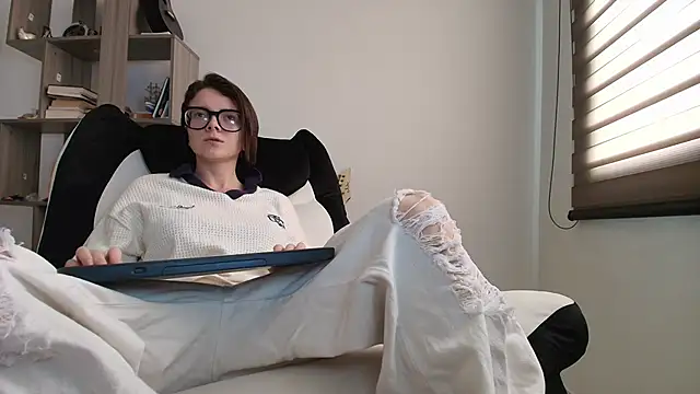 Arya starrk online show from 12-19-25, 01:35