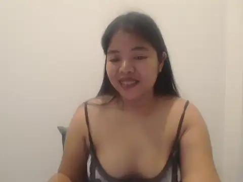 Snapshot of ThaiBootty chatting on 06-19-26, 10:04 ThaiBootty online show from 06-19-26, 10:04