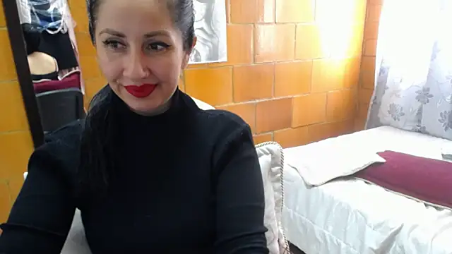Snapshot of charlote_temple chatting on 09-27-25, 01:39 charlote temple online show from 09-27-25, 01:39