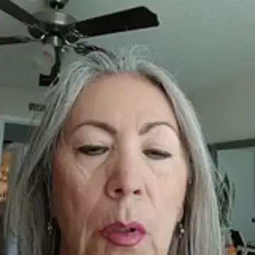 Snapshot of EvaRobinson chatting on 06-08-26, 12:06 EvaRobinson online show from 06-08-26, 12:06