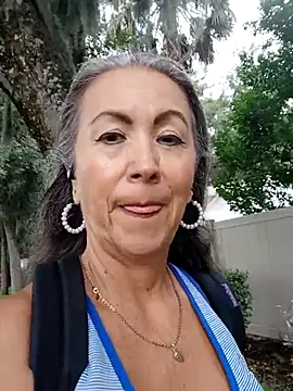 Snapshot of EvaRobinson chatting on 10-10-25, 03:35 EvaRobinson online show from 10-10-25, 03:35