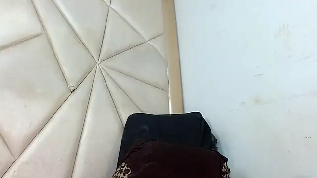 sweet brunettex lovingyou online show from 01-09-26, 06:31