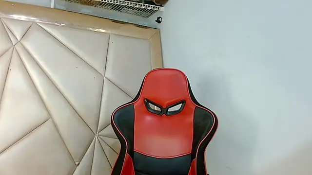 sweet brunettex lovingyou online show from 10-03-25, 06:48