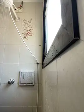 melaniepatterson online show from 10-24-25, 01:10