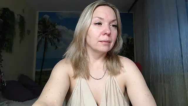 soaring love online show from 12-16-25, 05:00