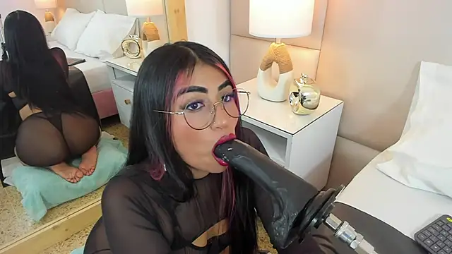 Snapshot of AntoniaRoss_ chatting on 02-21-25, 08:38 AntoniaRoss online show from 02-21-25, 08:38