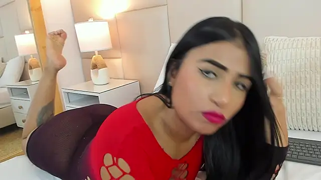 Snapshot of AntoniaRoss_ chatting on 06-18-26, 12:54 AntoniaRoss online show from 06-18-26, 12:54