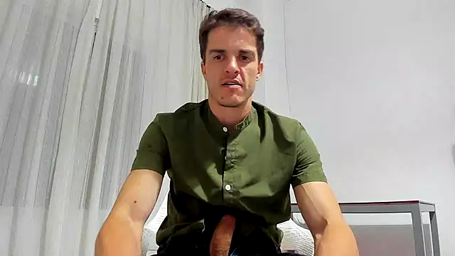 Snapshot of HeteroOli chatting on 10-20-25, 06:08 HeteroOli online show from 10-20-25, 06:08