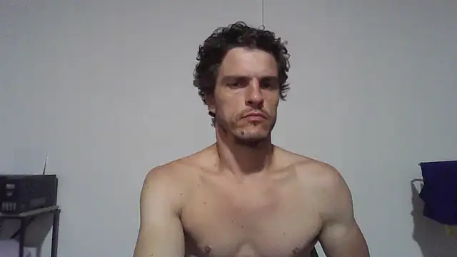 Snapshot of HeteroOli chatting on 06-28-26, 03:35 HeteroOli online show from 06-28-26, 03:35