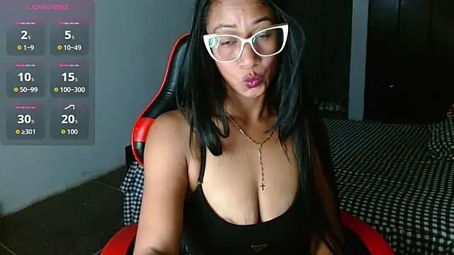 Snapshot of Emiliklauss22 chatting on 03-01-26, 09:15 Emiliklauss22 online show from 03-01-26, 09:15