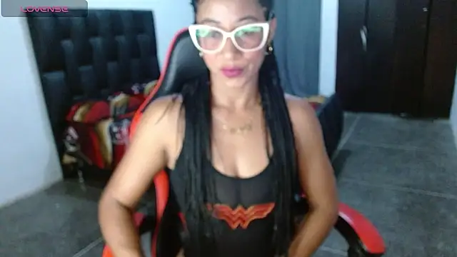 Snapshot of Emiliklauss22 chatting on 04-22-26, 10:00 Emiliklauss22 online show from 04-22-26, 10:00