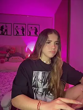 ShelbyHagen online show from 04-28-26, 01:48