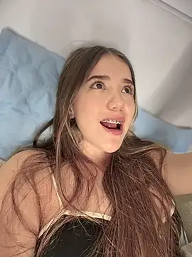 ShelbyHagen online show from 11-24-25, 04:56