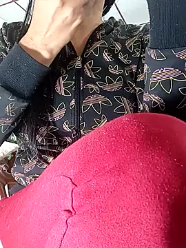 kelly dirty  online show from 11-06-25, 12:42