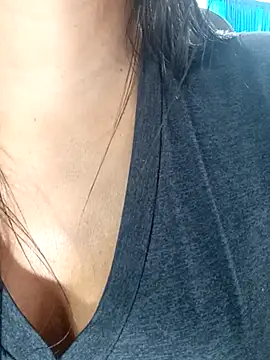 Snapshot of kelly_dirty_ chatting on 01-17-26, 06:33 kelly dirty online show from 01-17-26, 06:33