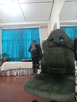 kelly dirty  online show from 12-22-25, 12:38