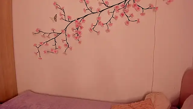 Snapshot of alexa_6908 chatting on 05-27-26, 10:28 alexa 6908 online show from 05-27-26, 10:28