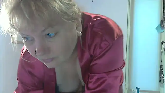 Snapshot of Lusi-777 chatting on 05-11-26, 08:27 Lusi-777 online show from 05-11-26, 08:27