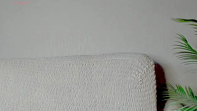 Ana Peachy  online show from 06-01-26, 01:00