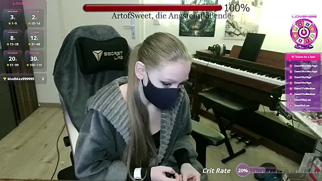 Snapshot of ArtofSweet chatting on 05-07-26, 06:55 ArtofSweet online show from 05-07-26, 06:55
