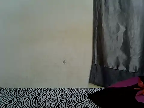 Snapshot of For_youu chatting on 05-13-26, 06:37 For youu online show from 05-13-26, 06:37