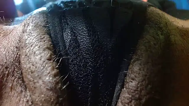 bethanywilson 23 online show from 10-28-25, 12:48