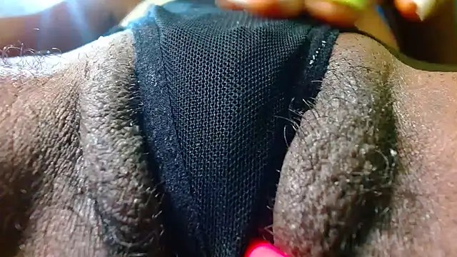 bethanywilson 23 online show from 12-22-25, 11:32