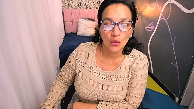 MarilynMiilf  online show from 03-12-25, 01:03