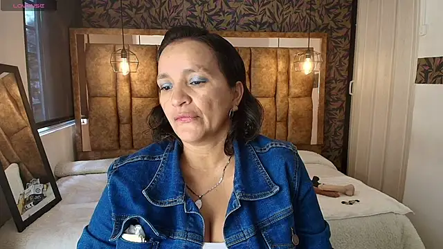 MarilynMiilf  online show from 06-03-26, 06:45