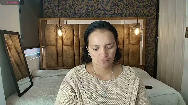 MarilynMiilf  online show from 06-08-26, 07:25