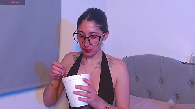 Red-moon1 online show from 10-08-25, 03:52