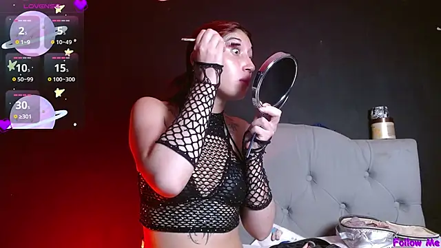 Snapshot of Red-moon1 chatting on 02-13-26, 04:56 Red-moon1 online show from 02-13-26, 04:56