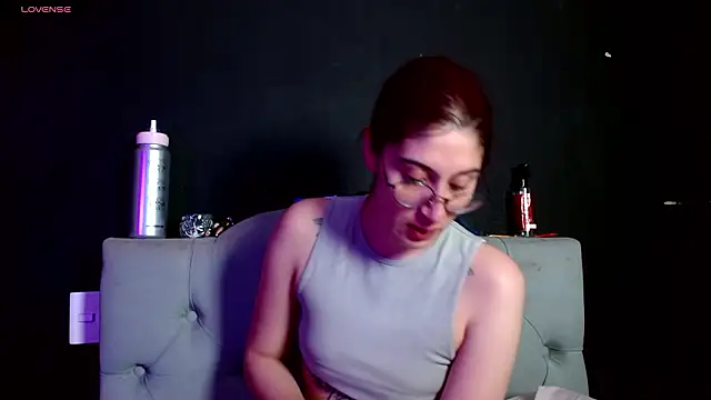 Snapshot of Red-moon1 chatting on 01-16-26, 06:50 Red-moon1 online show from 01-16-26, 06:50