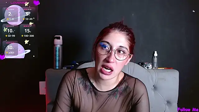 Snapshot of Red-moon1 chatting on 01-17-26, 04:38 Red-moon1 online show from 01-17-26, 04:38