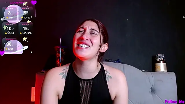 Snapshot of Red-moon1 chatting on 02-25-26, 04:34 Red-moon1 online show from 02-25-26, 04:34