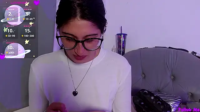 Red-moon1 online show from 10-17-25, 04:27