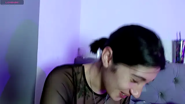 Red-moon1 online show from 11-05-25, 04:37