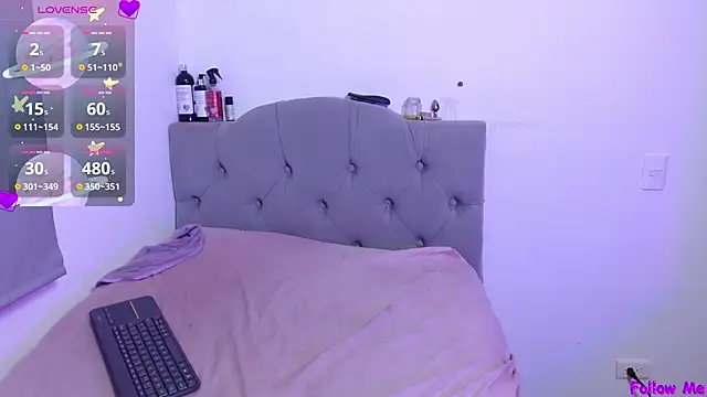 Red-moon1 online show from 03-12-25, 02:34